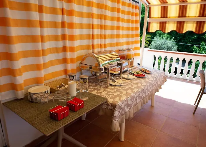 Esterita Bed & Breakfast 4*