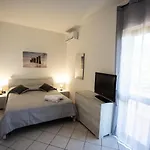 Esterita 4*