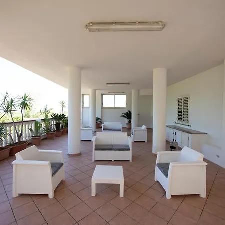 Esterita 4* Parghelia