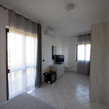 Esterita 4*