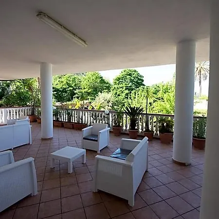 Frühstückspension Esterita 4*