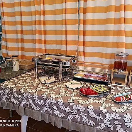 Frühstückspension Esterita 4*