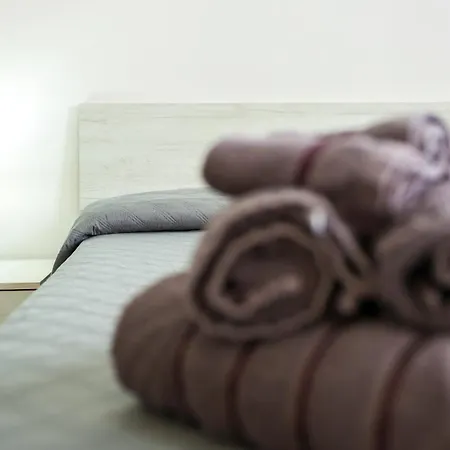 Esterita Couette-café Parghelia