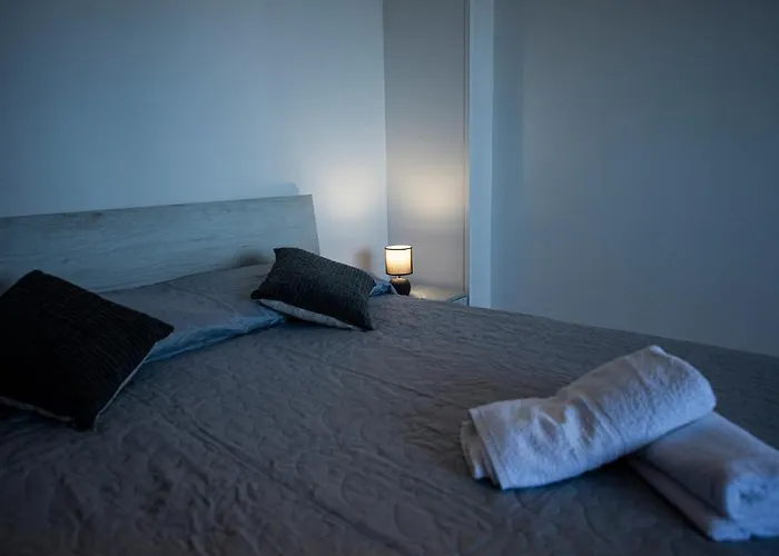 Esterita 帕尔盖利亚