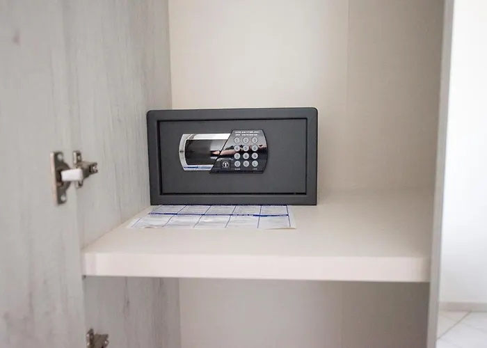 Esterita 住宿加早餐酒店 4*